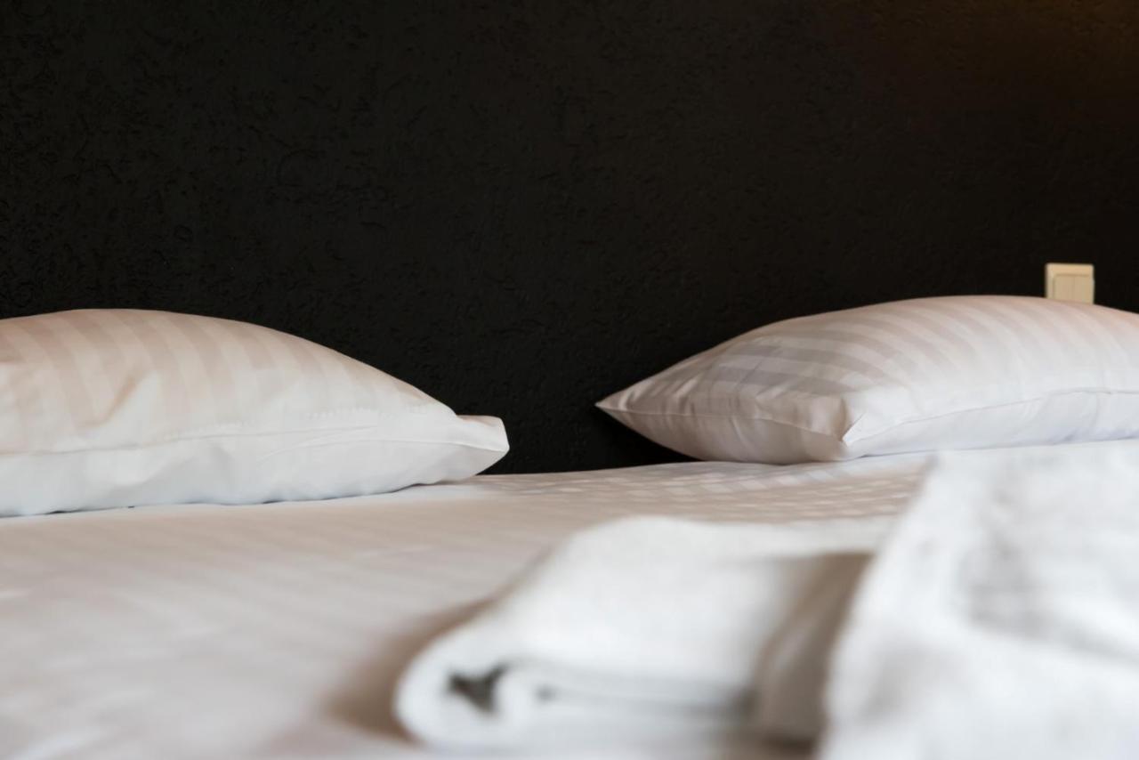 Hotel Mosa Hermalle-sous-Argenteau Екстериор снимка